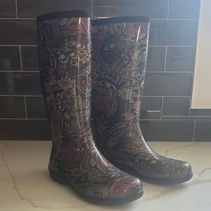 Kamik Black and Pink Patterned Women's Rain Boots